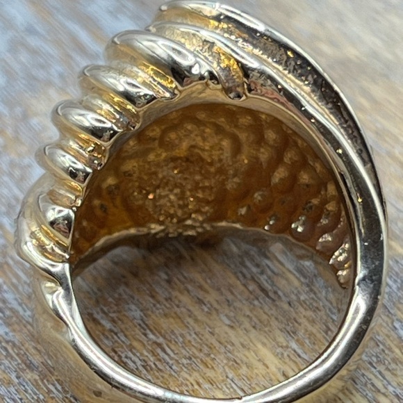 Elegant Gold Rhinestones Knot Swirl Ring 18K HGE Vintage Size 6 - Picture 12 of 15